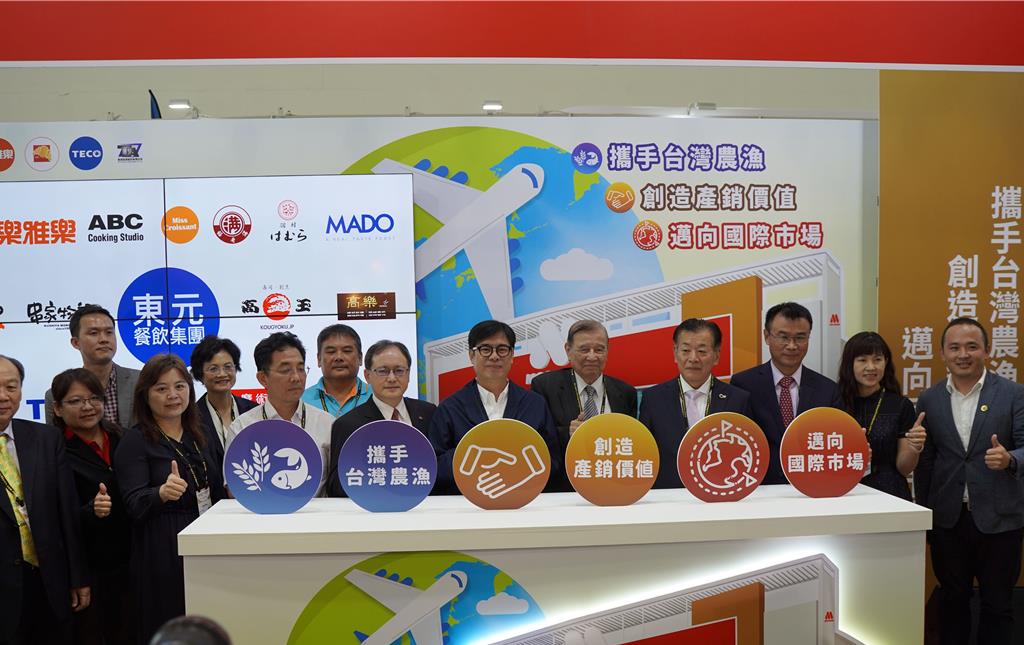 東元餐飲集團(tuán)率三大品牌摩斯?jié)h堡、樂(lè)雅樂(lè)餐廳、蜜可頌及東元電機(jī)連續(xù)五年參加高雄國(guó)際食品展。（東元提供）